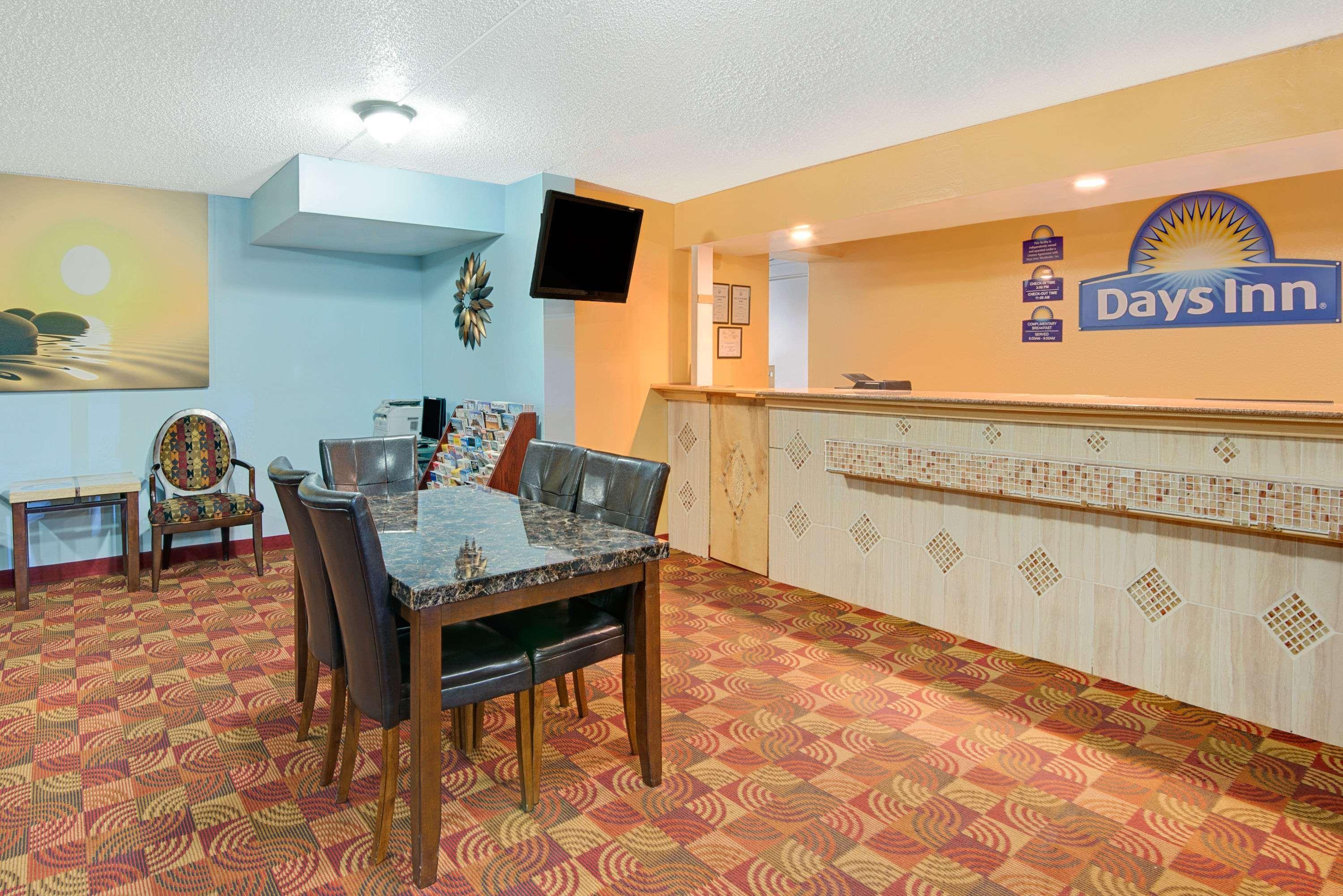 Days Inn By Wyndham Independence Exterior foto